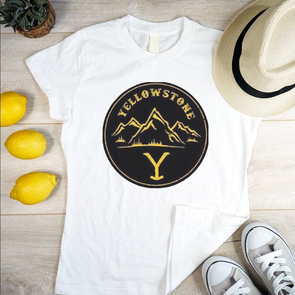 Super cute Yellowstone tee